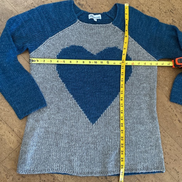 Bluecrush big heart pullover sweater knit! Size XL - Picture 11 of 16